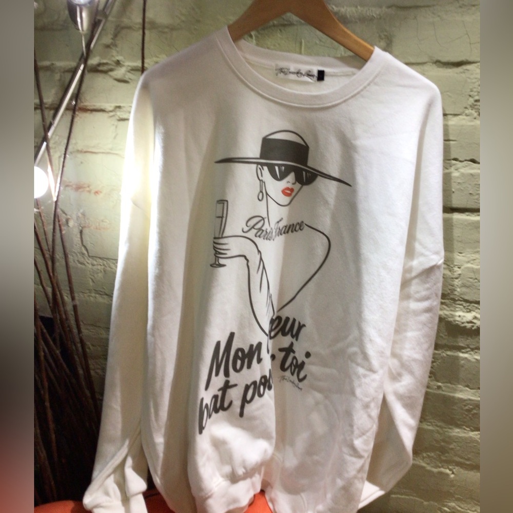 NEW! RARE the Laundry Room Monseur pullover
